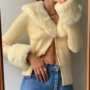 House of Sunny NWT Peggy Cardigan Sweater Faux Fur Yellow Blonde Large Authentic